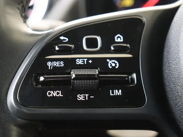 Mercedes-Benz B-Class view 12