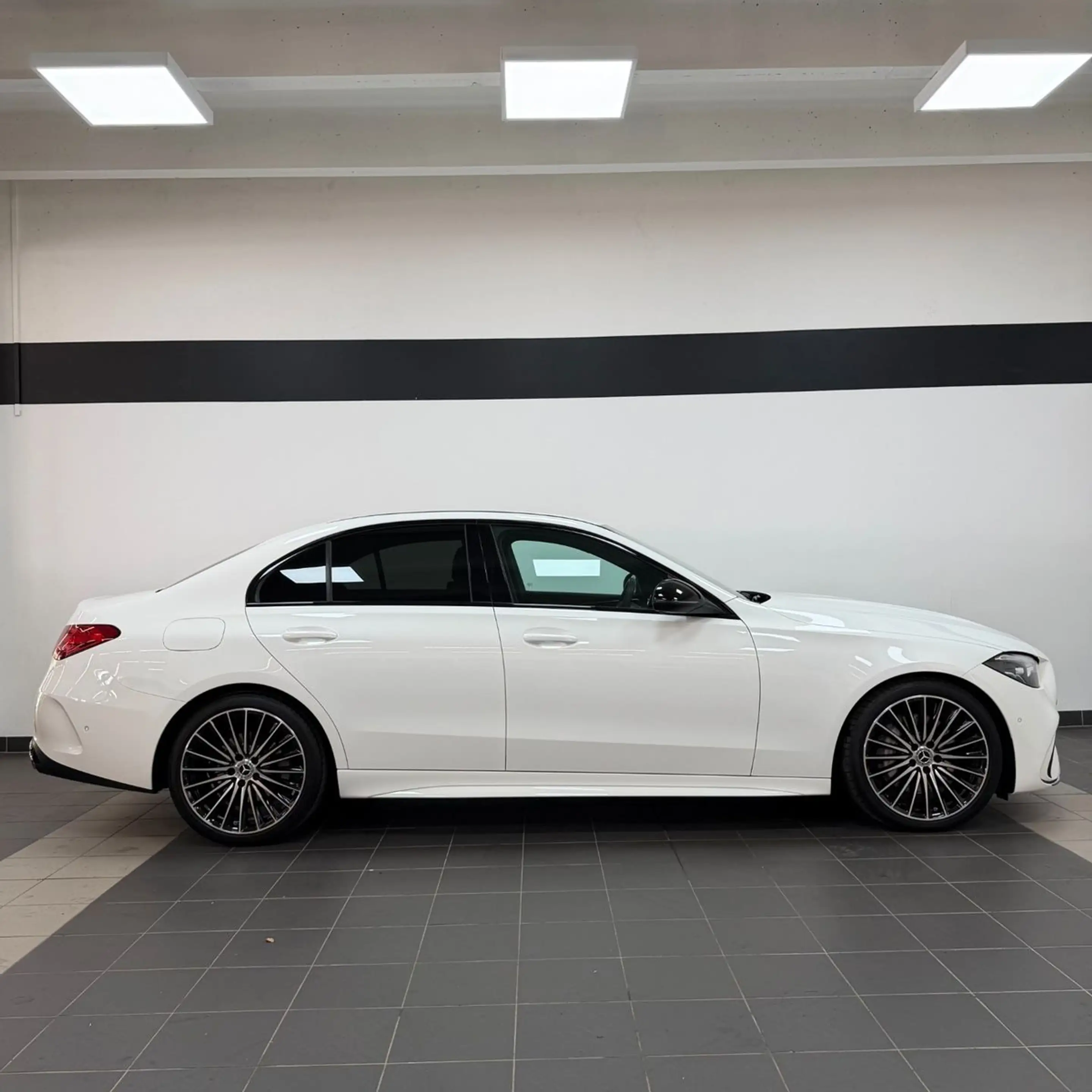 Mercedes-Benz C 300 C Limousine C 300 d Edition AMG Line — photo 5