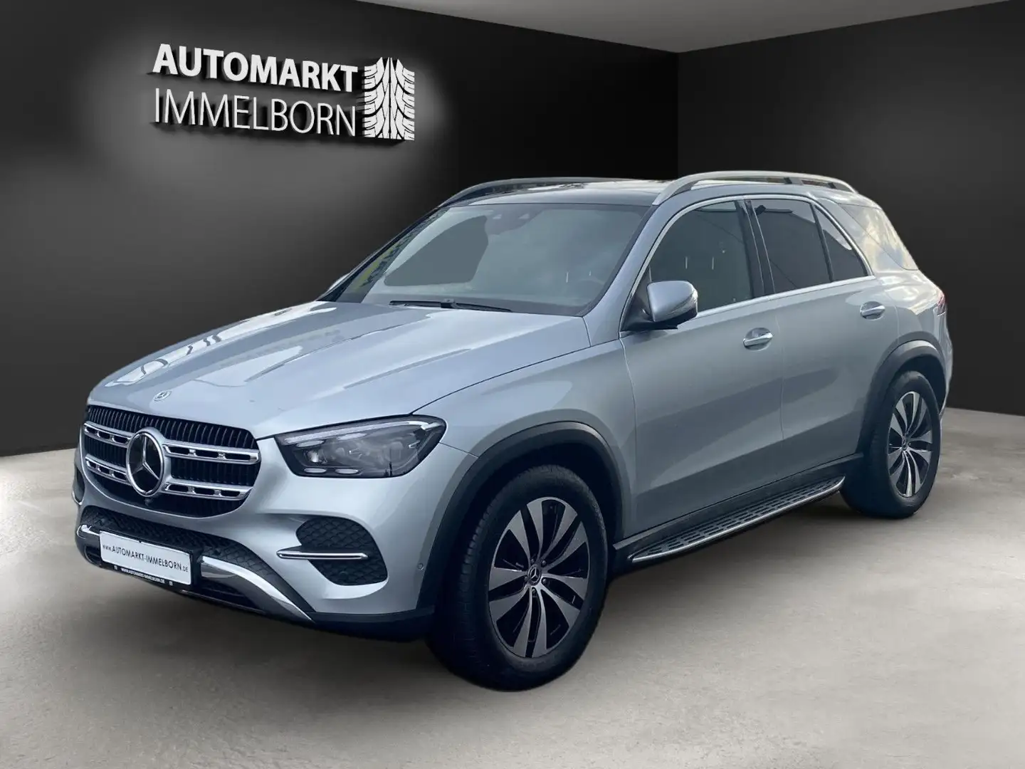 Mercedes-Benz GLE 450 d AMG 20*Pano*HUD*AHK*360°*STHZG*Burmest Stříbrná - 2