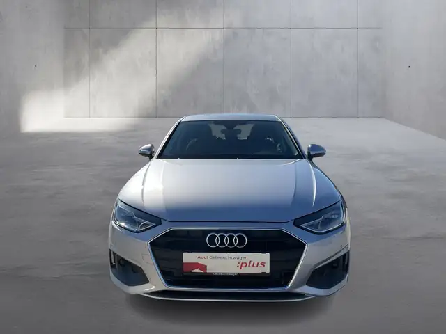 Audi A4 view 8