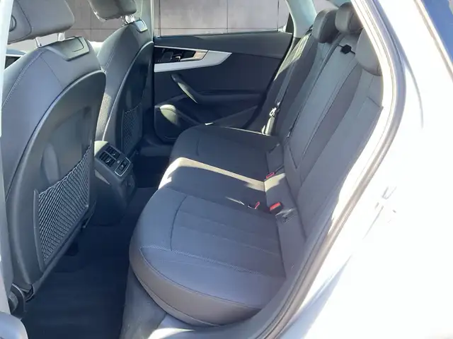 Audi A4 view 11