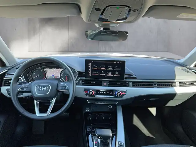 Audi A4 view 9