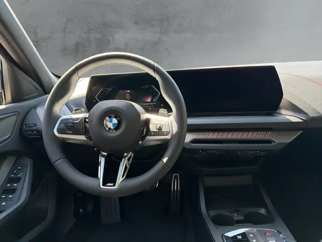 BMW 1 Series view 10