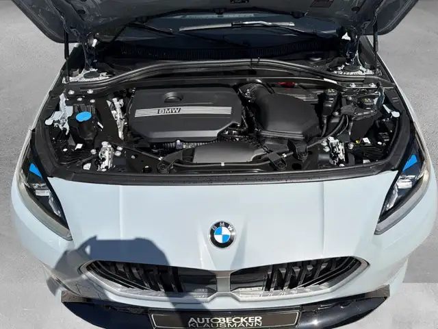 BMW 1 Series view 14