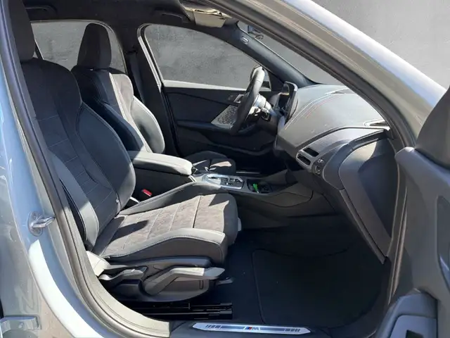 BMW 1 Series view 11