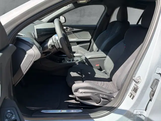 BMW 1 Series view 8