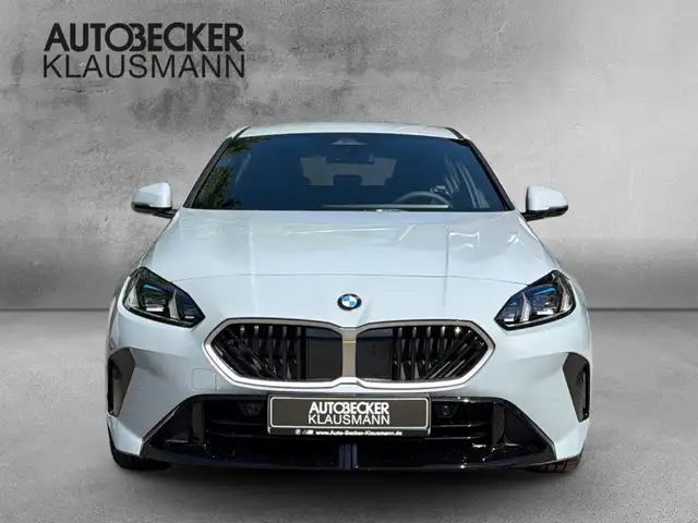 BMW 1 Series view 5