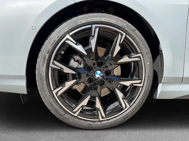 BMW 1 Series view 7