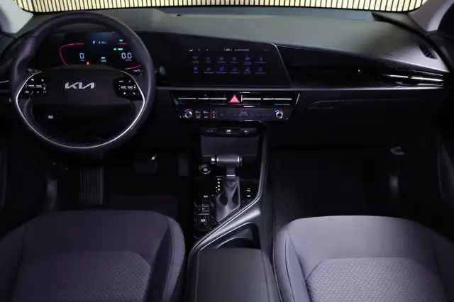 Kia Niro view 2