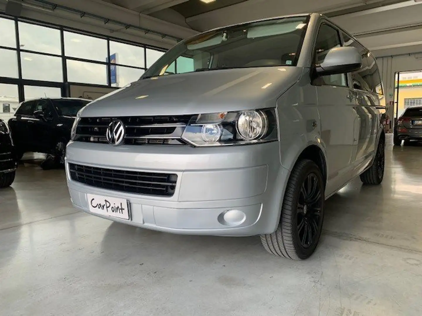 Volkswagen T5 Caravelle 2.0 TDI 150 CV 7 POSTI CAMBIO MANUALE Silber - 2