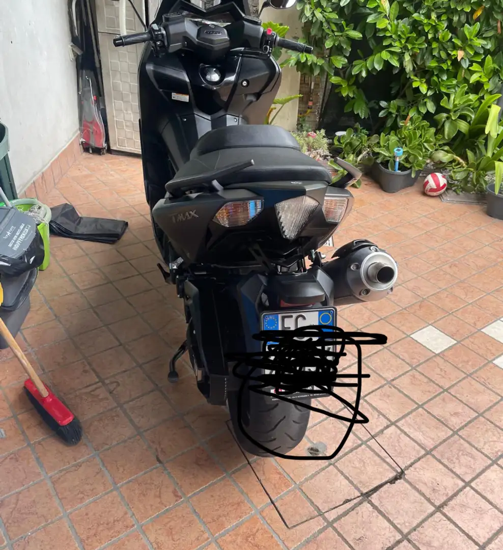 Yamaha TMAX 530 tutto nero - 1
