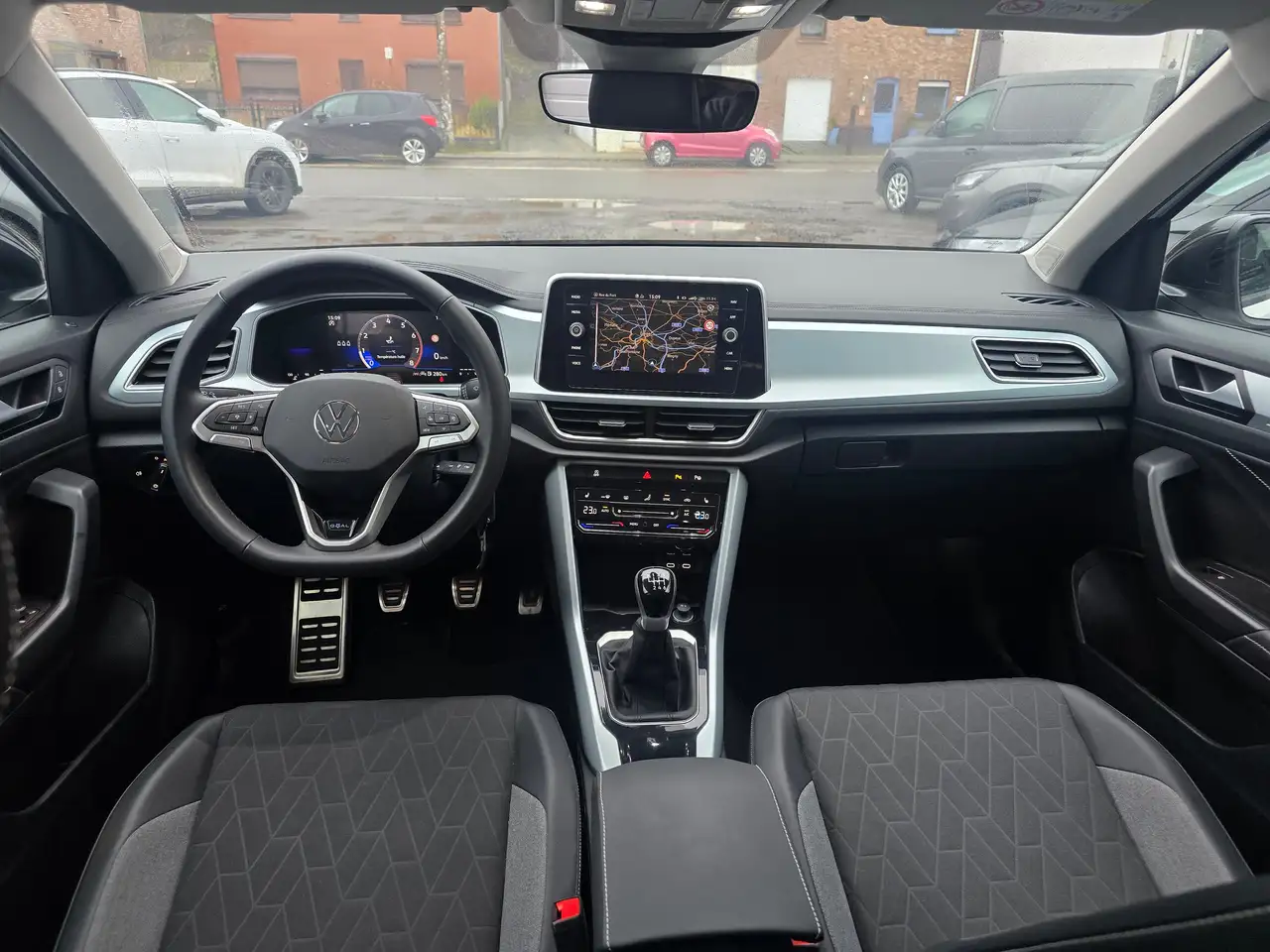 Volkswagen T-Roc 1.0 TSI GOAL*LED*NAVI*CARPLAY*ACC 12