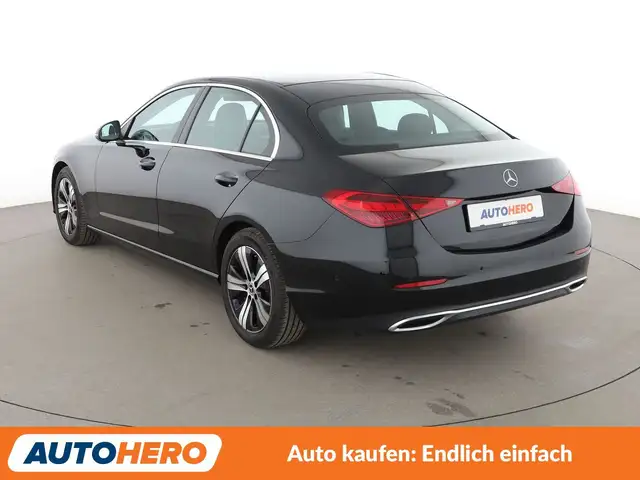 Mercedes-Benz C-Class view 4