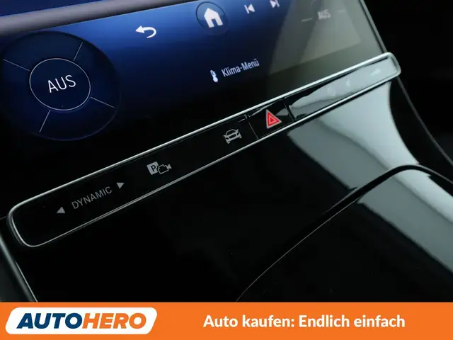 Mercedes-Benz C-Class view 25