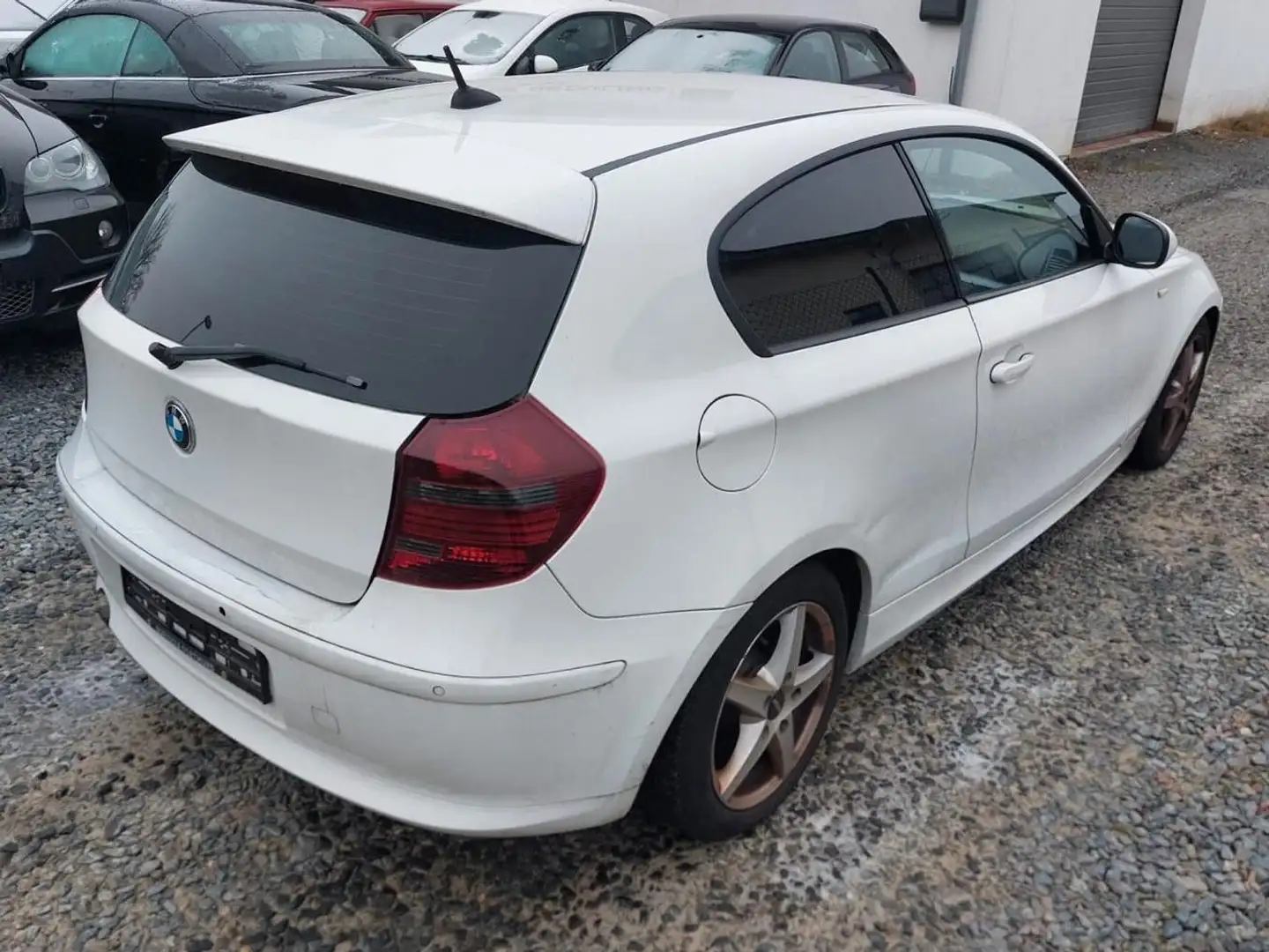 BMW 116 i *6-GANG*KLIMAAUTO*ALU*PDC* Weiß - 2