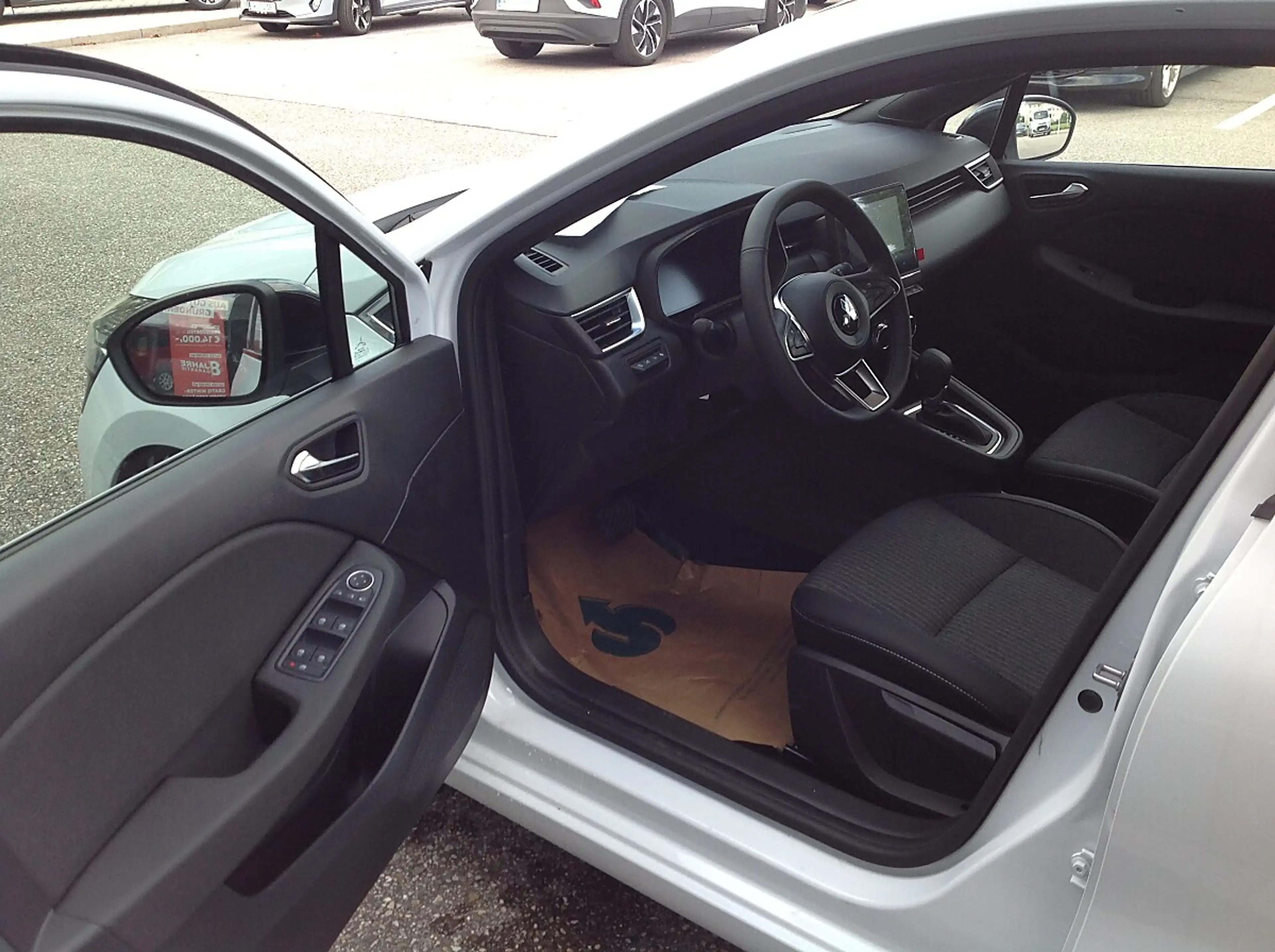 Mitsubishi Colt 1,6 HEV Intense — photo 9