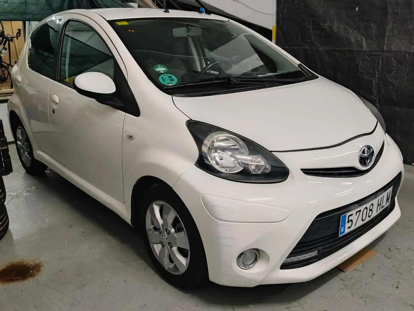 Toyota Aygo 1.0 VVTi Live Blanco - 2