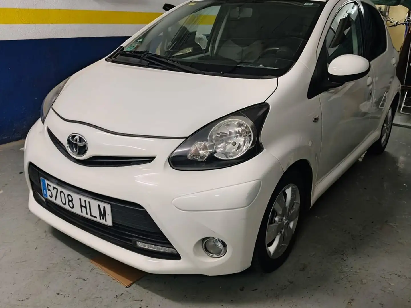Toyota Aygo 1.0 VVTi Live Blanco - 1