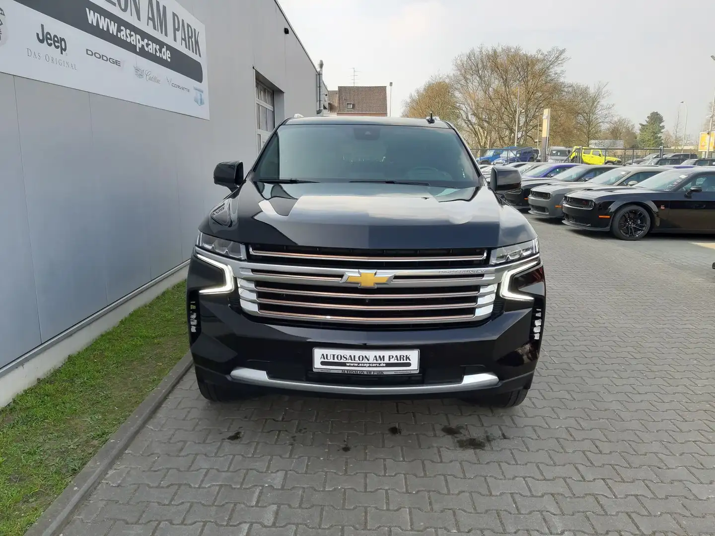 Chevrolet Suburban High Country 6.2 V8 | Entertainment Negru - 2