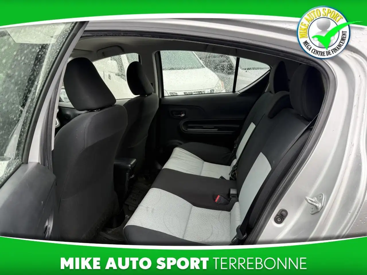 Toyota Prius c fotografie Toyota Prius c