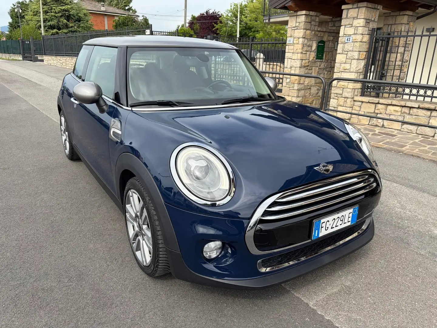 MINI Cooper D Coupe Mini Cooper D Seven Blau - 1
