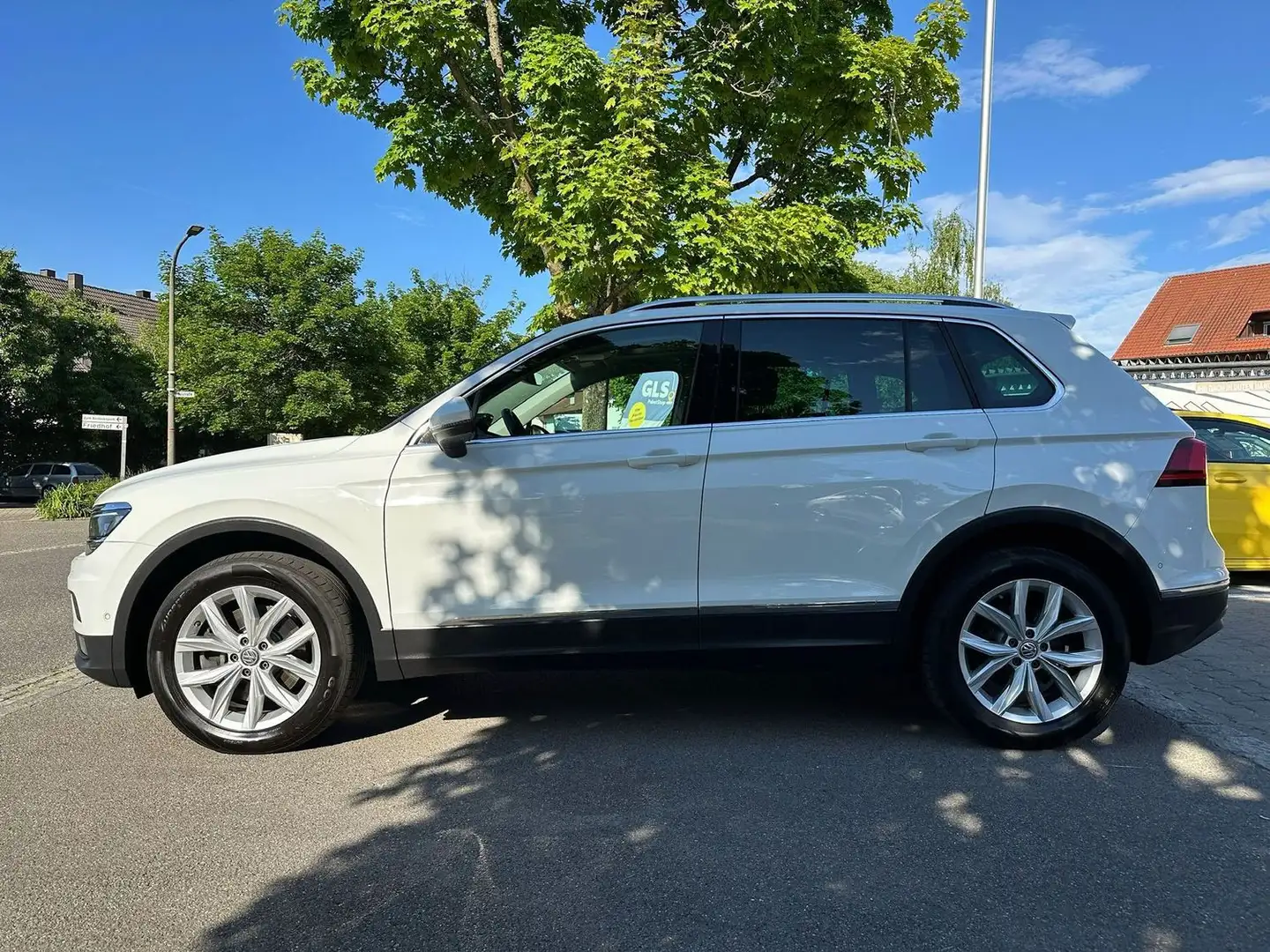 Volkswagen Tiguan Highline BMT/Start-Stopp 4Motion Weiß - 2