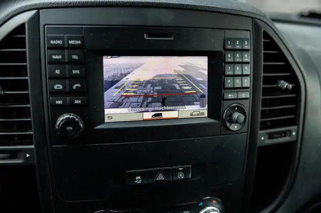 Mercedes-Benz Vito view 28