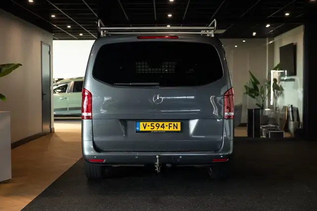 Mercedes-Benz Vito view 12