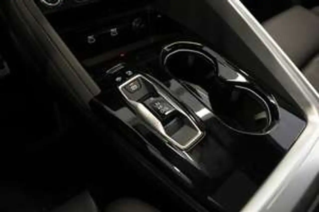 Audi Q5 снимка Audi Q5