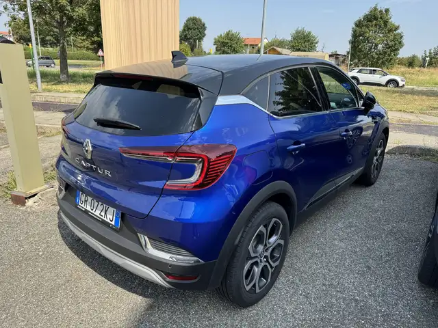 Renault Captur view 3