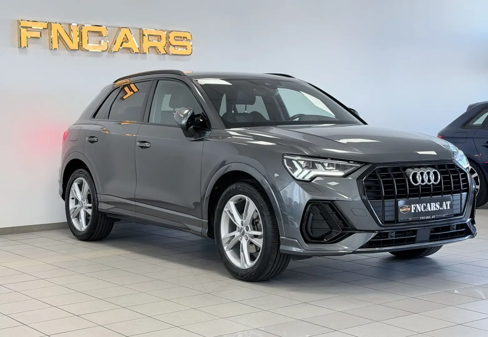 Audi Q3 35 TFSI S-line | S tronic | Matrix LED | B&O | AH Grau - 1