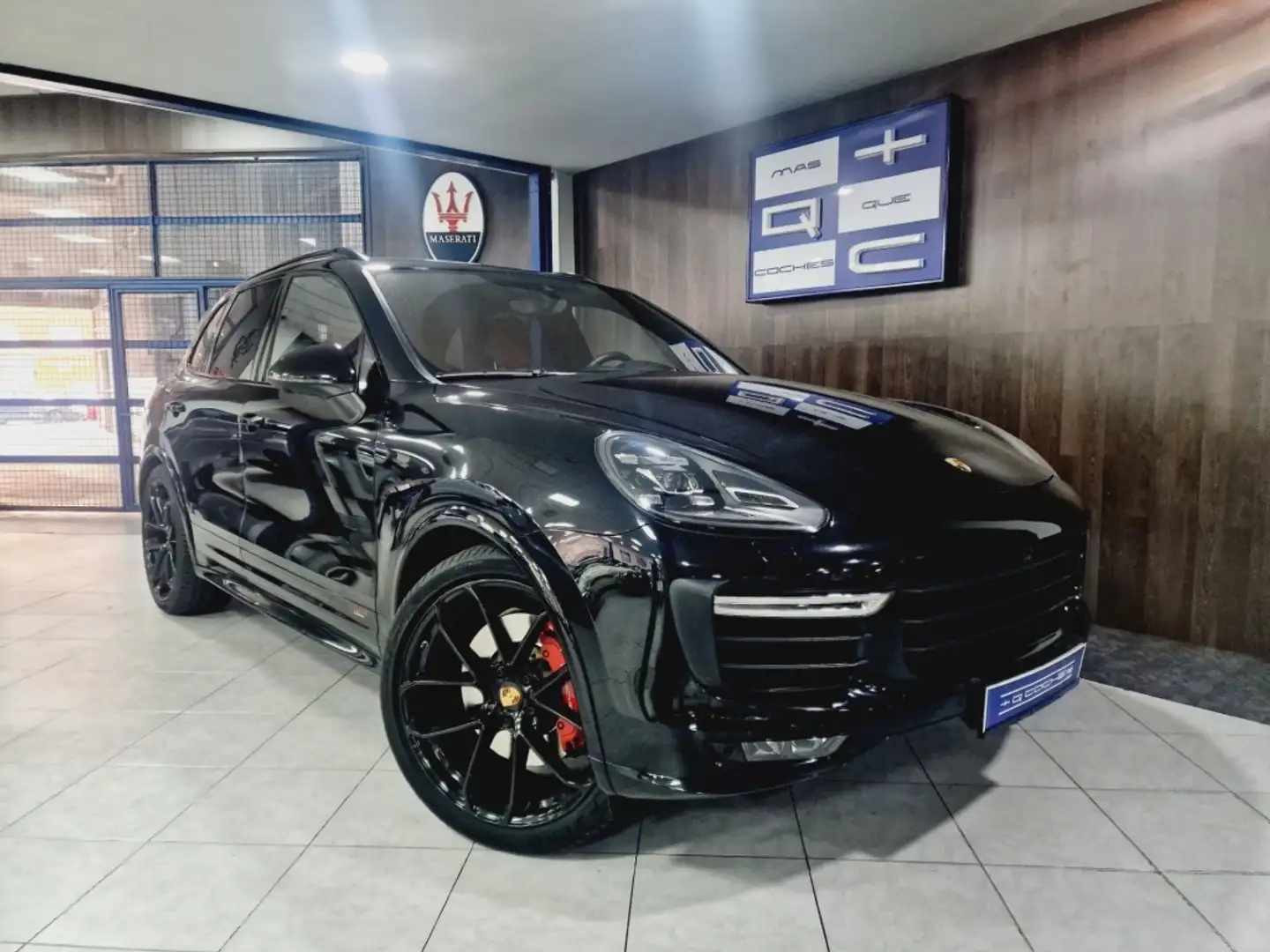 Porsche Cayenne Turbo Aut. Negro - 1
