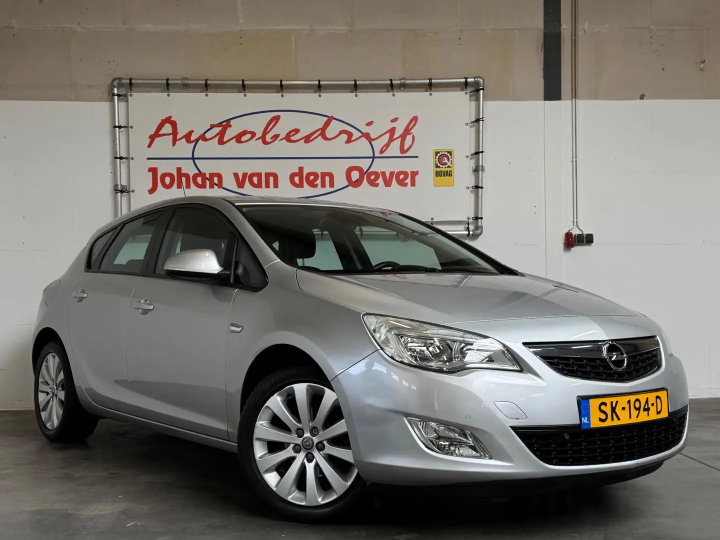 Opel Astra 1.6 Sport|Stoel/Stuurverwarming|PDC|Automaat| Grigio - 2