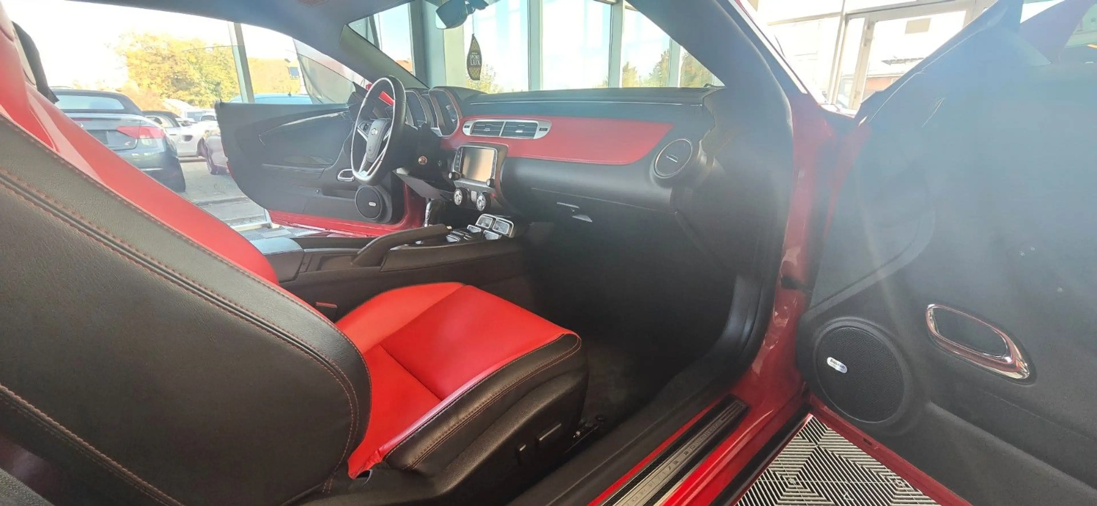 Chevrolet Camaro SS — photo 7