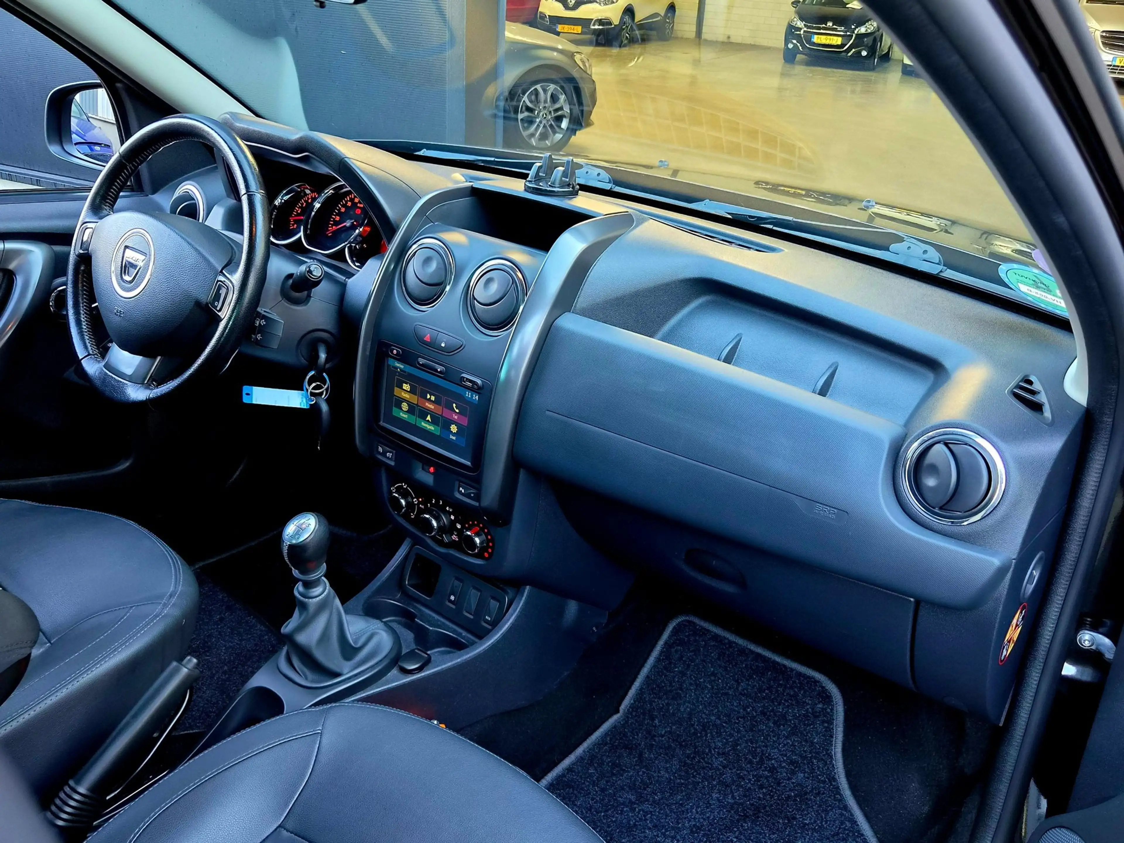 Dacia Duster 1.2 TCe 125PK 4x2 Prestige + NAP|OH historie|Trekh — photo 40