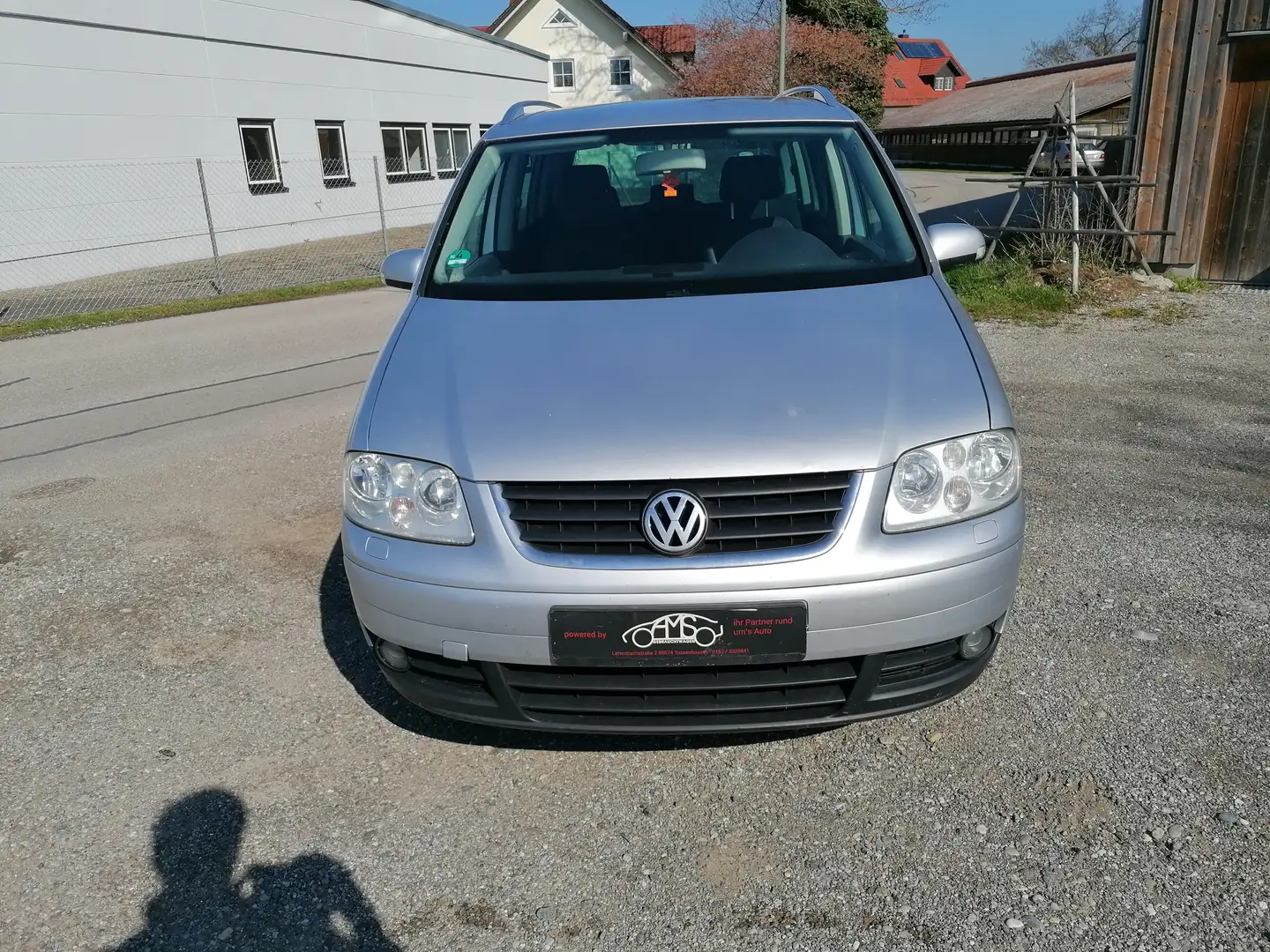 Volkswagen Touran 2.0 FSI Highline ohne Tüv Euro 4 Klima Silber - 2