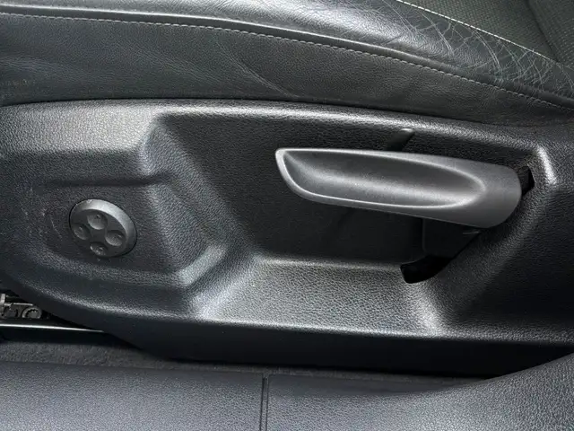 Audi Q3 view 14