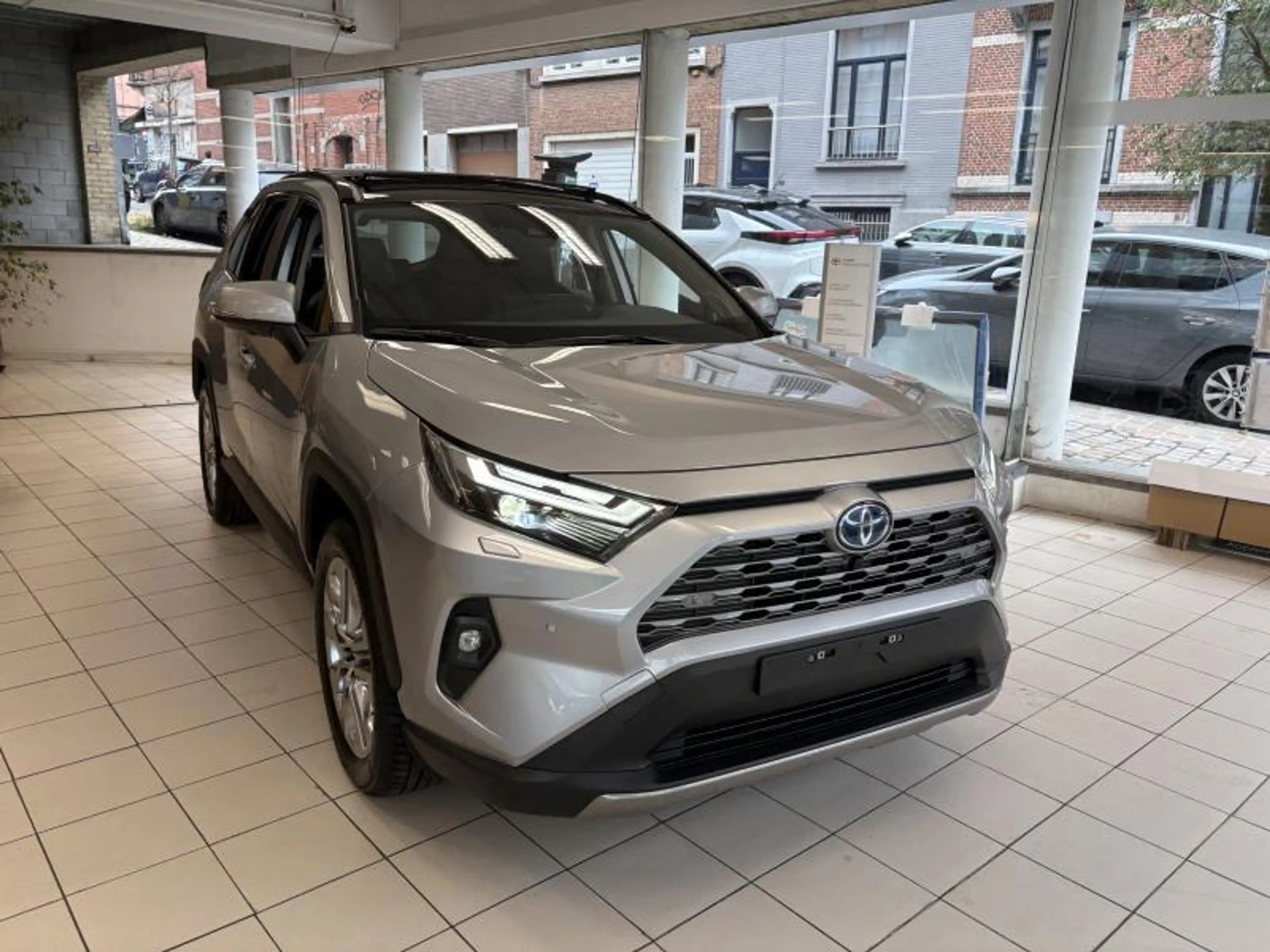 Toyota RAV 4 PREMIUM PLUS AWD — photo 3