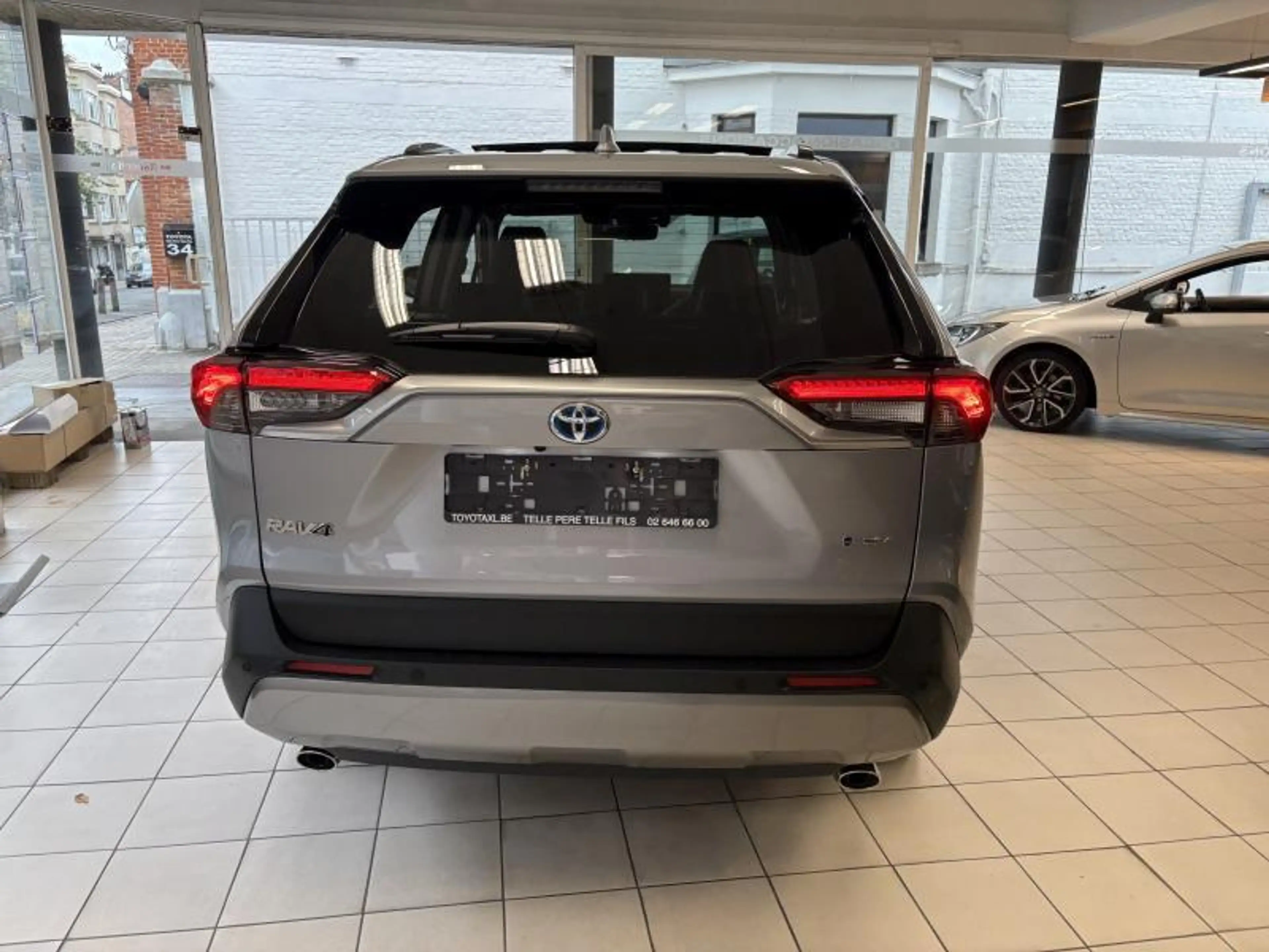Toyota RAV 4 PREMIUM PLUS AWD — photo 8