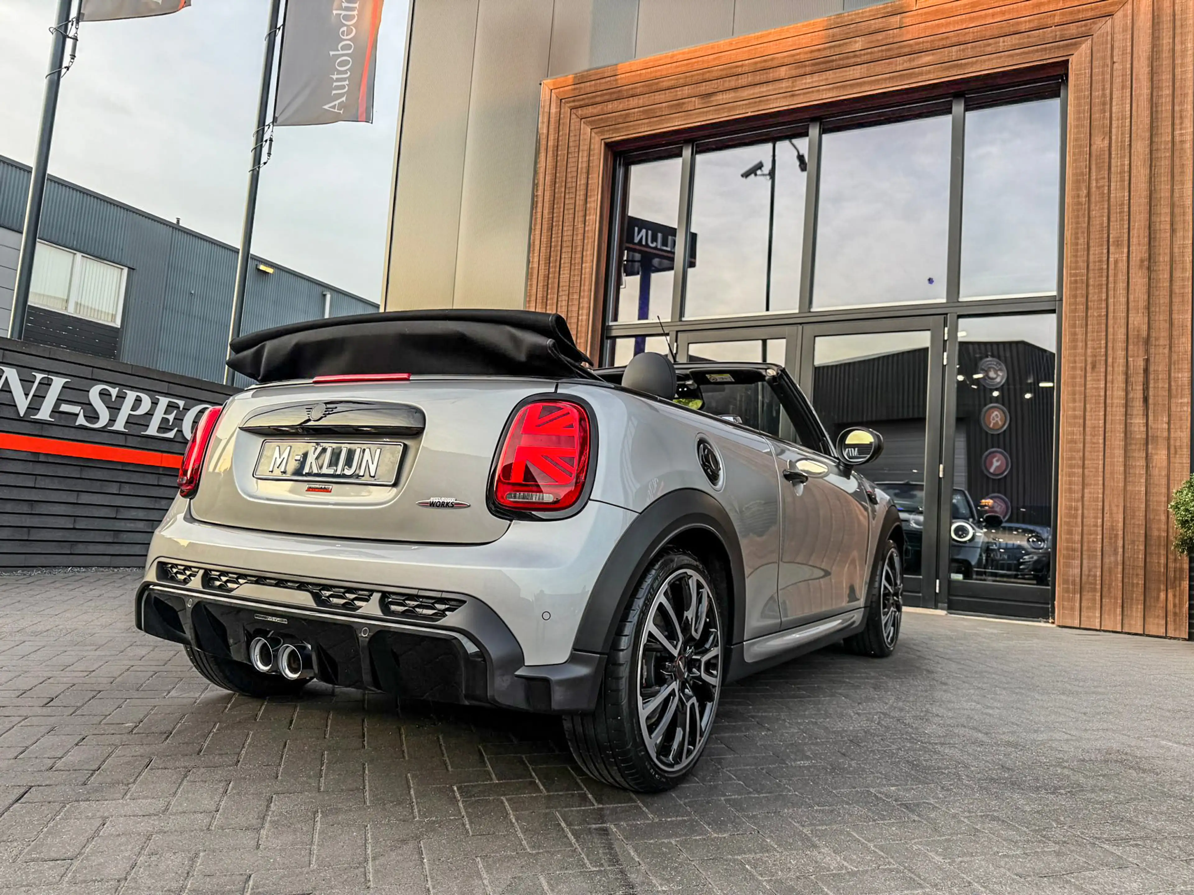 MINI John Cooper Works Cabrio 2.0 JCW Pack F1 aut 231pk Rooftop grey/Camera/18"J — photo 7