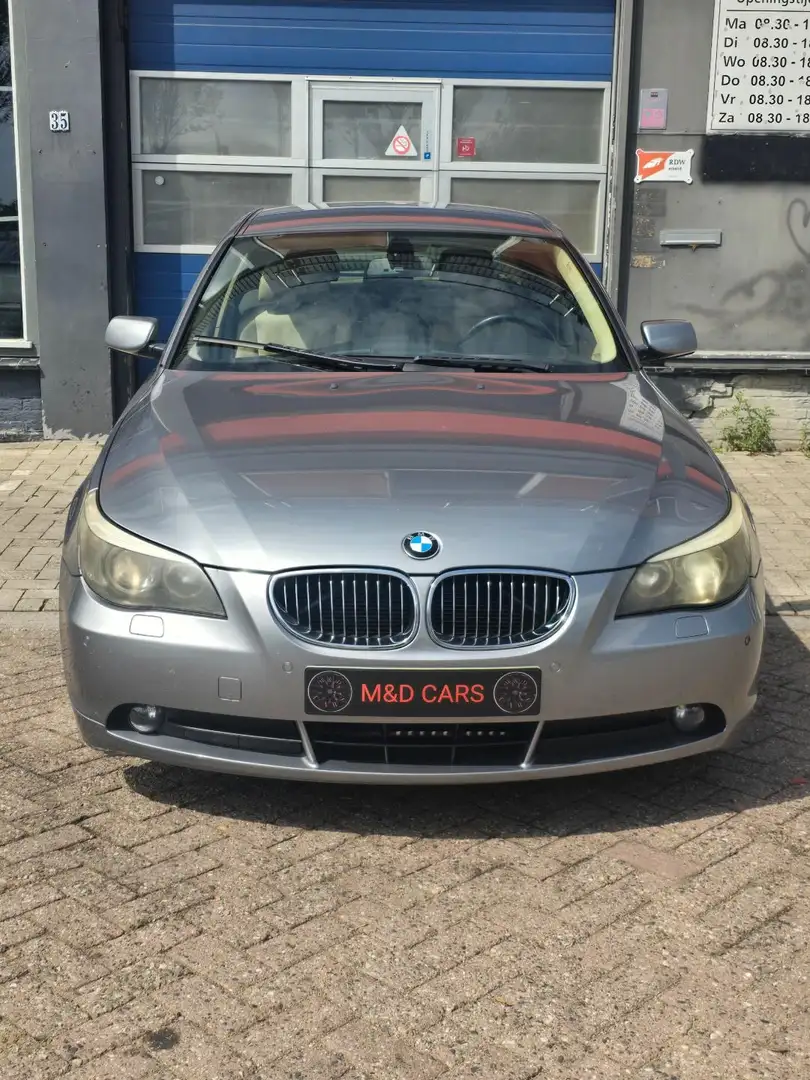 BMW 523 5-serie 523i High Executive AUTOMAAT/PDC/MEMORY ST Grijs - 2
