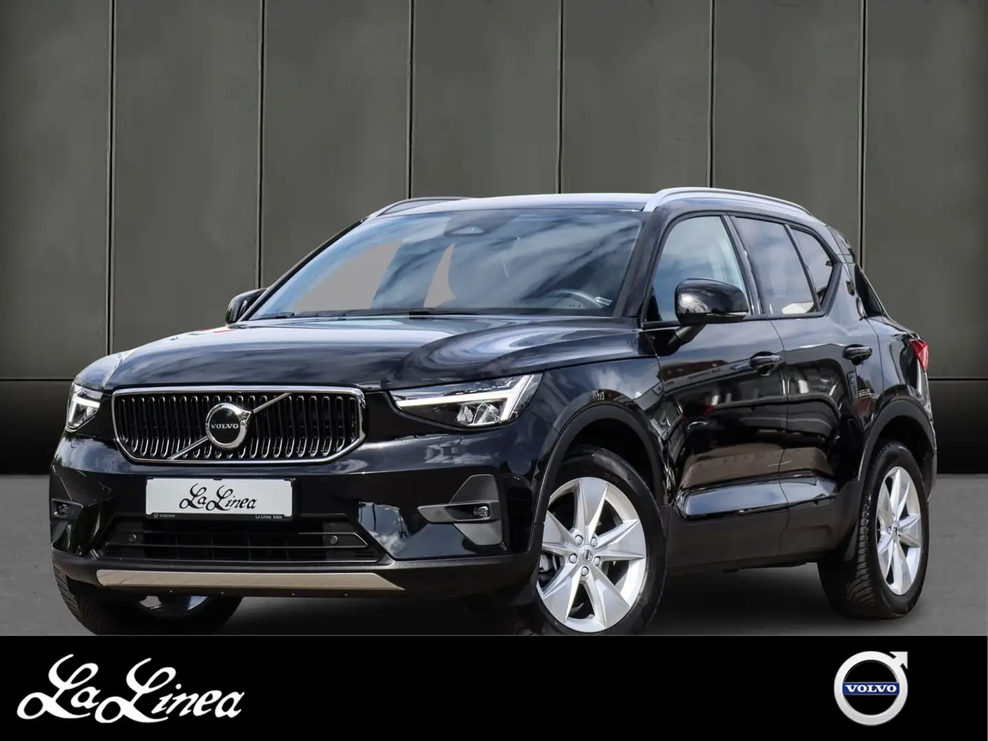 Volvo XC40 B3 (B) Core #AHK/Sitzh./PDC/RFK/Automatik/Navi Schwarz - 1