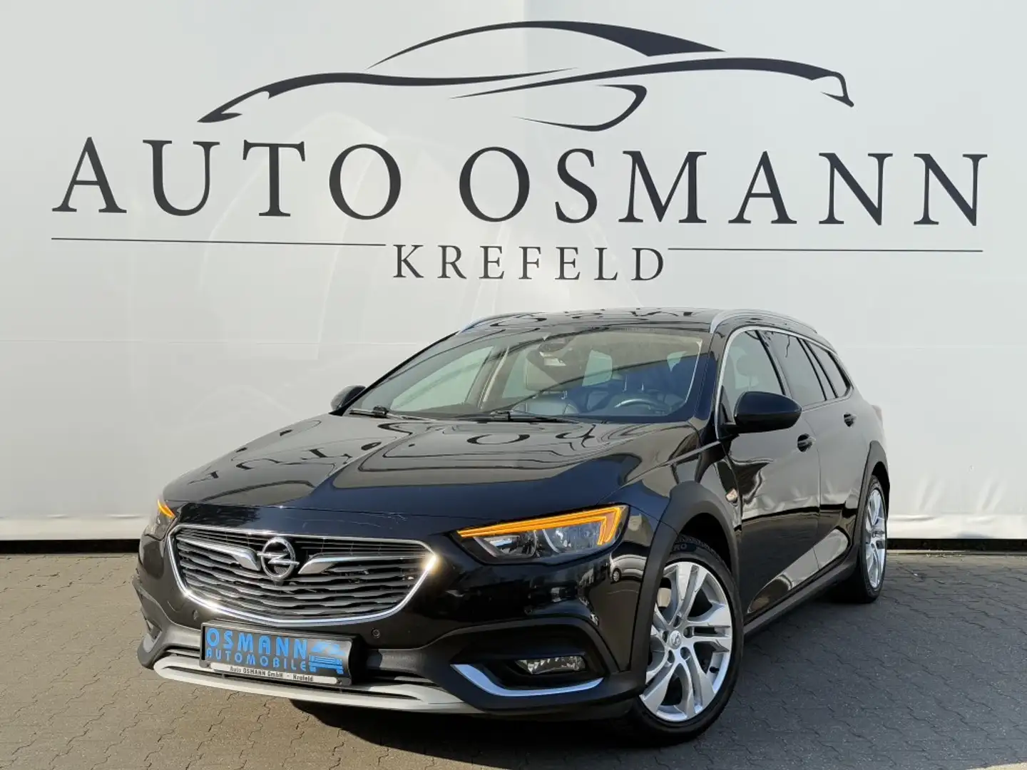 Opel Insignia 2.0 BiTrb D 4x4 Automatik  DAB  AHK Schwarz - 1
