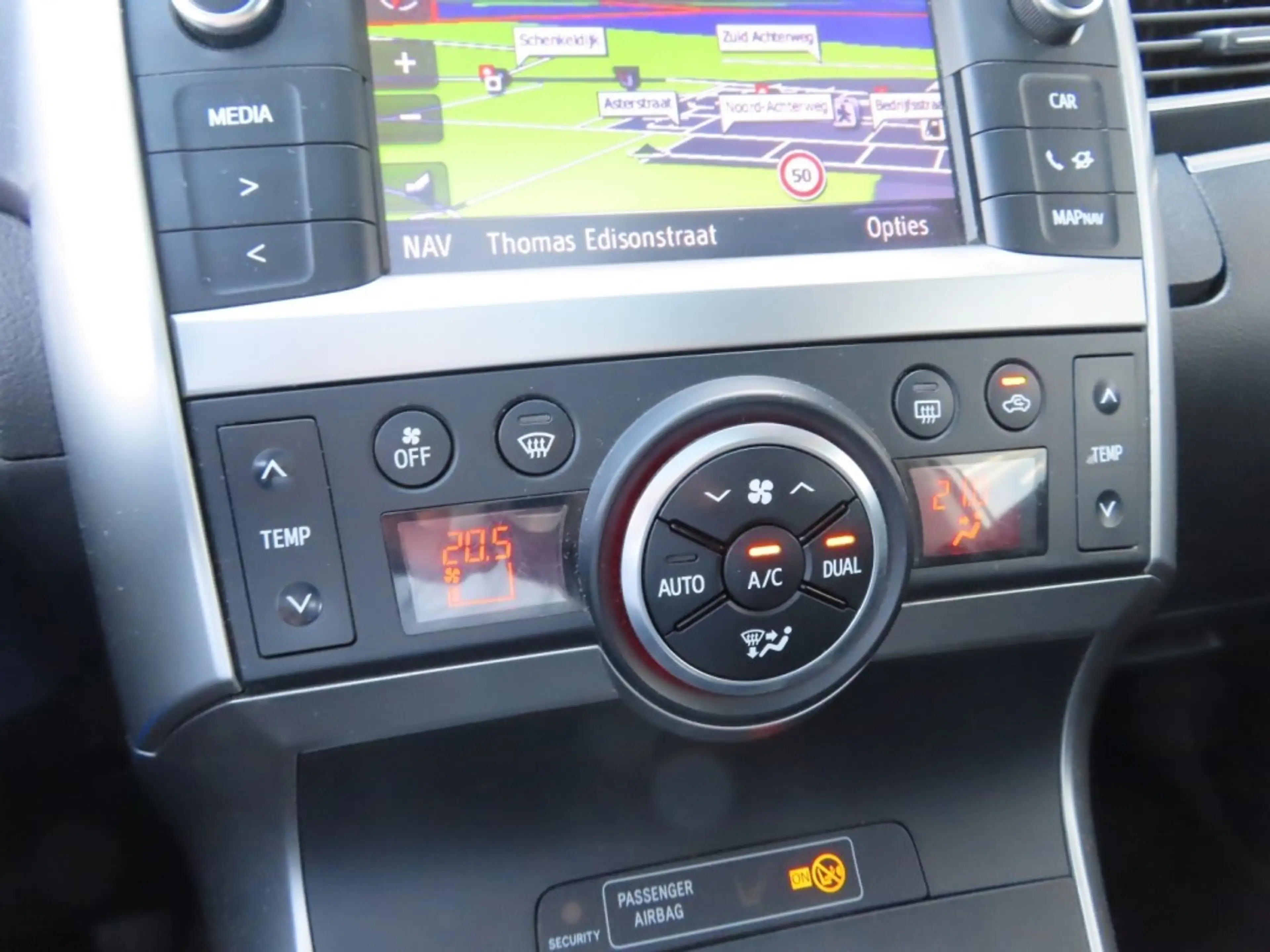 Toyota Verso 1.6 VVT-i Business Ecc Navi Leder Pano Trekhaak 20 — photo 33