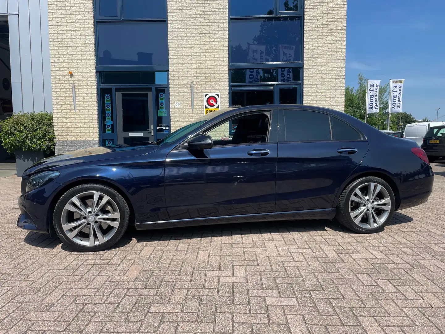Mercedes-Benz C 300 Prestige-BURMESTER-PANO-360 Blau - 2