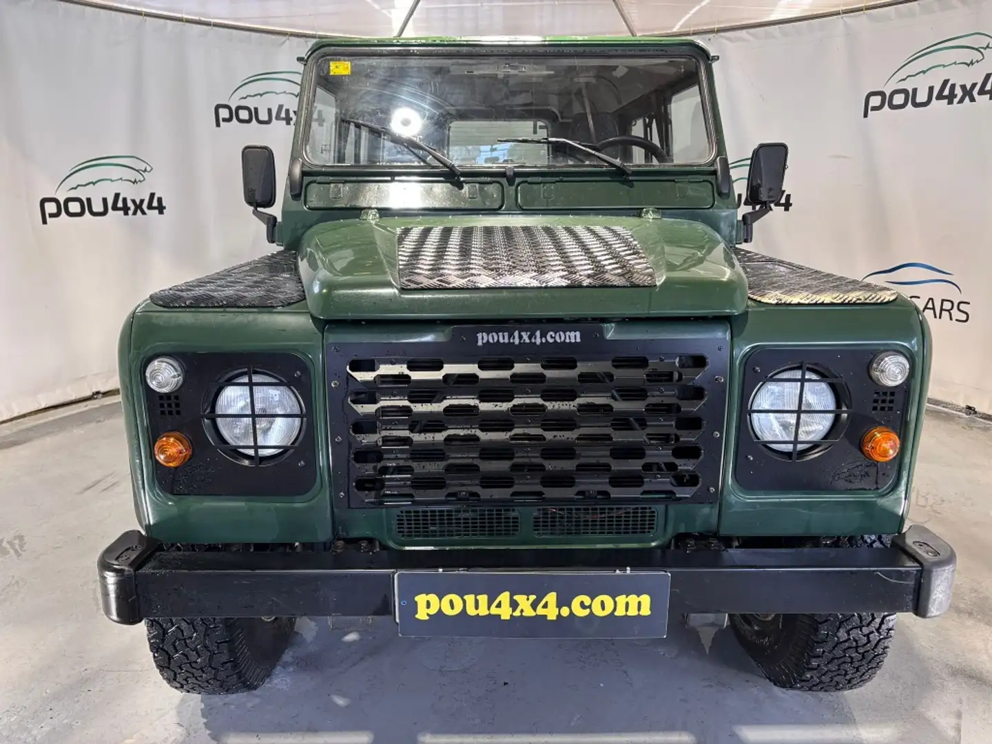 Land Rover Defender 110TDI HCPU Grün - 2
