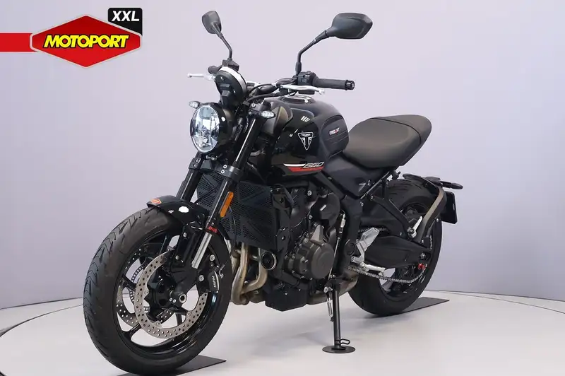 Triumph Trident 660 - foto 4