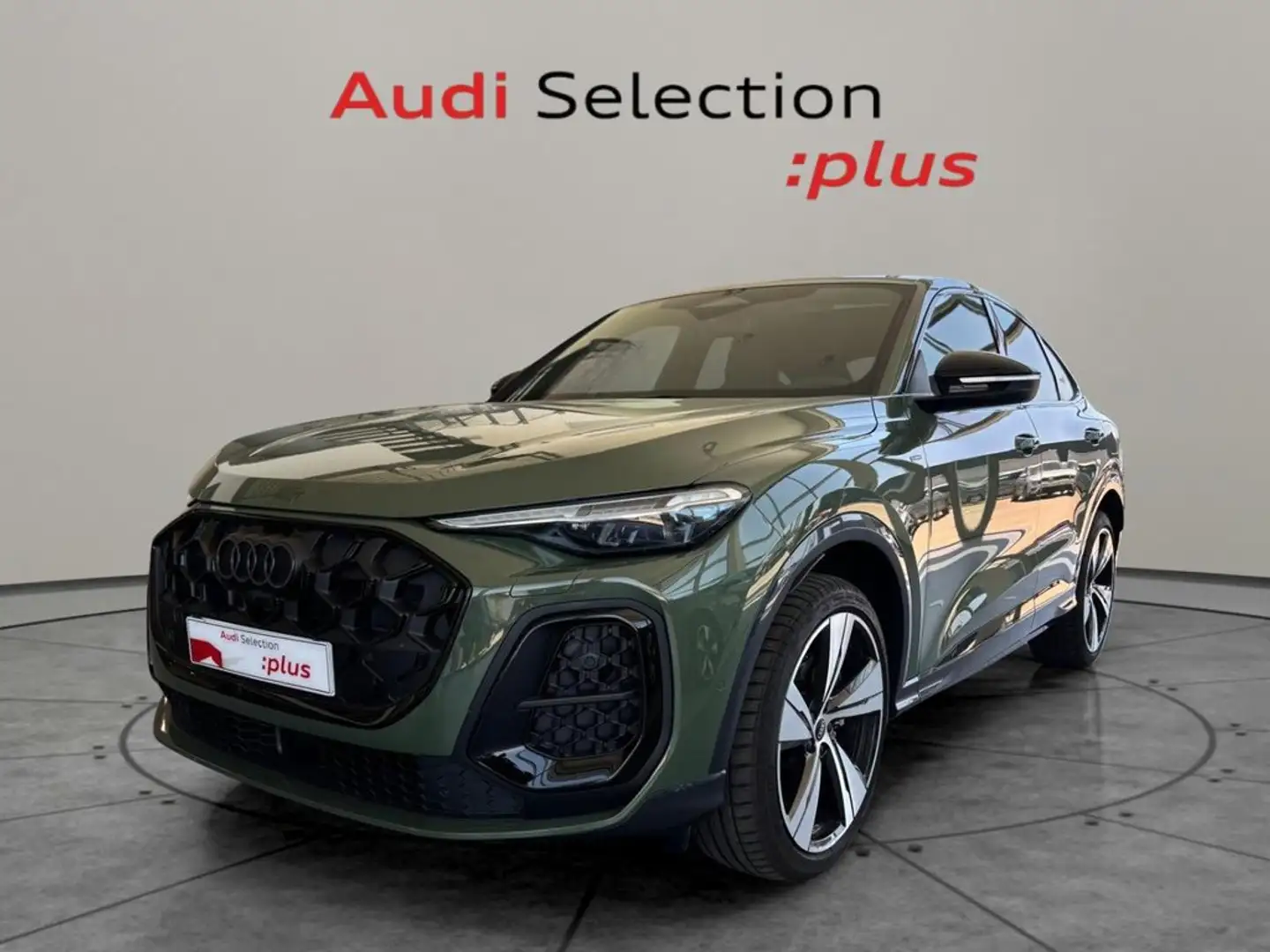 Audi Q5 e-hybrid Black line quattro S tronic 220kW Verde - 1