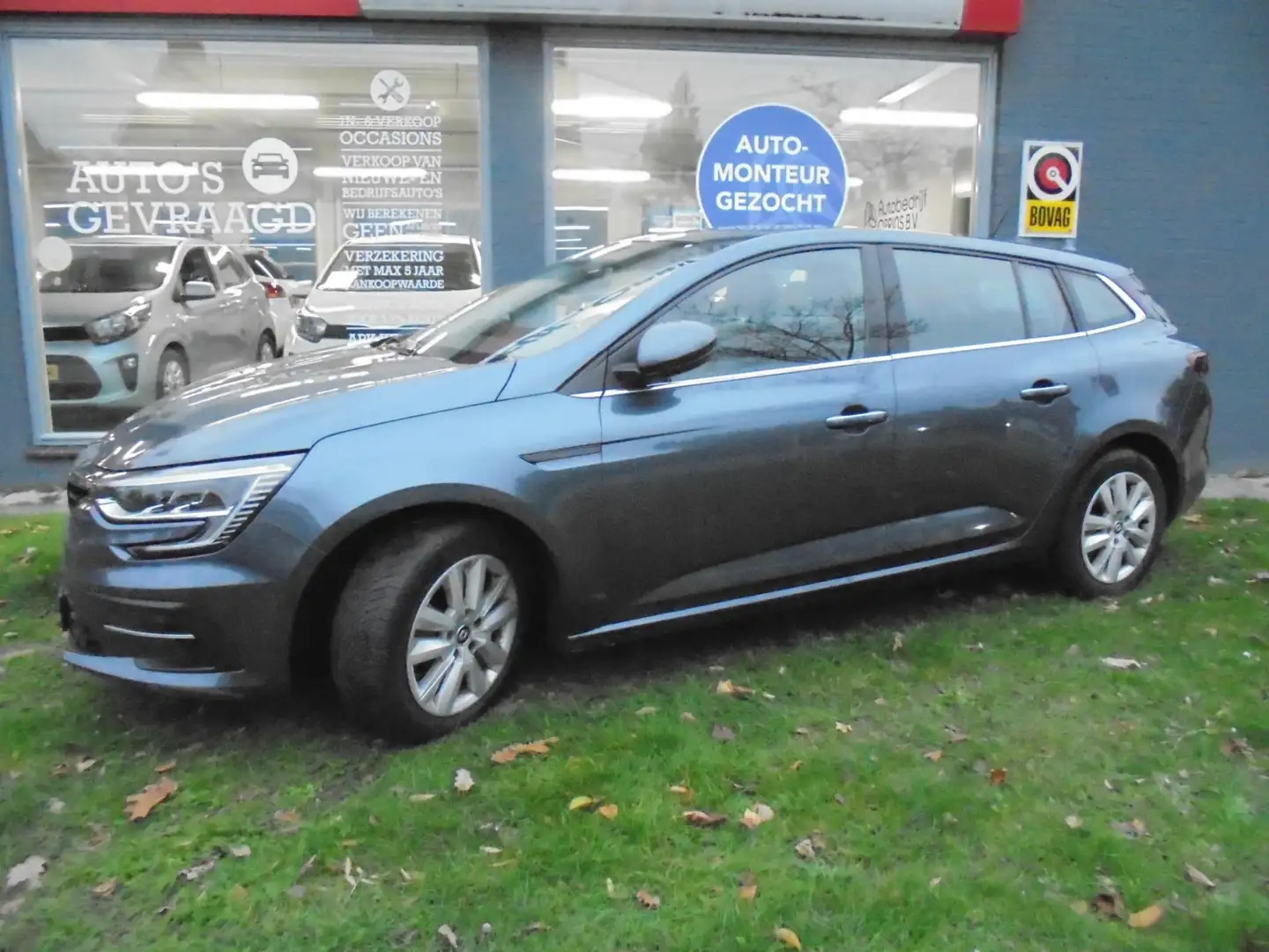 Renault Megane Estate 1.3 TCe 140 Equilibre Gris - 2