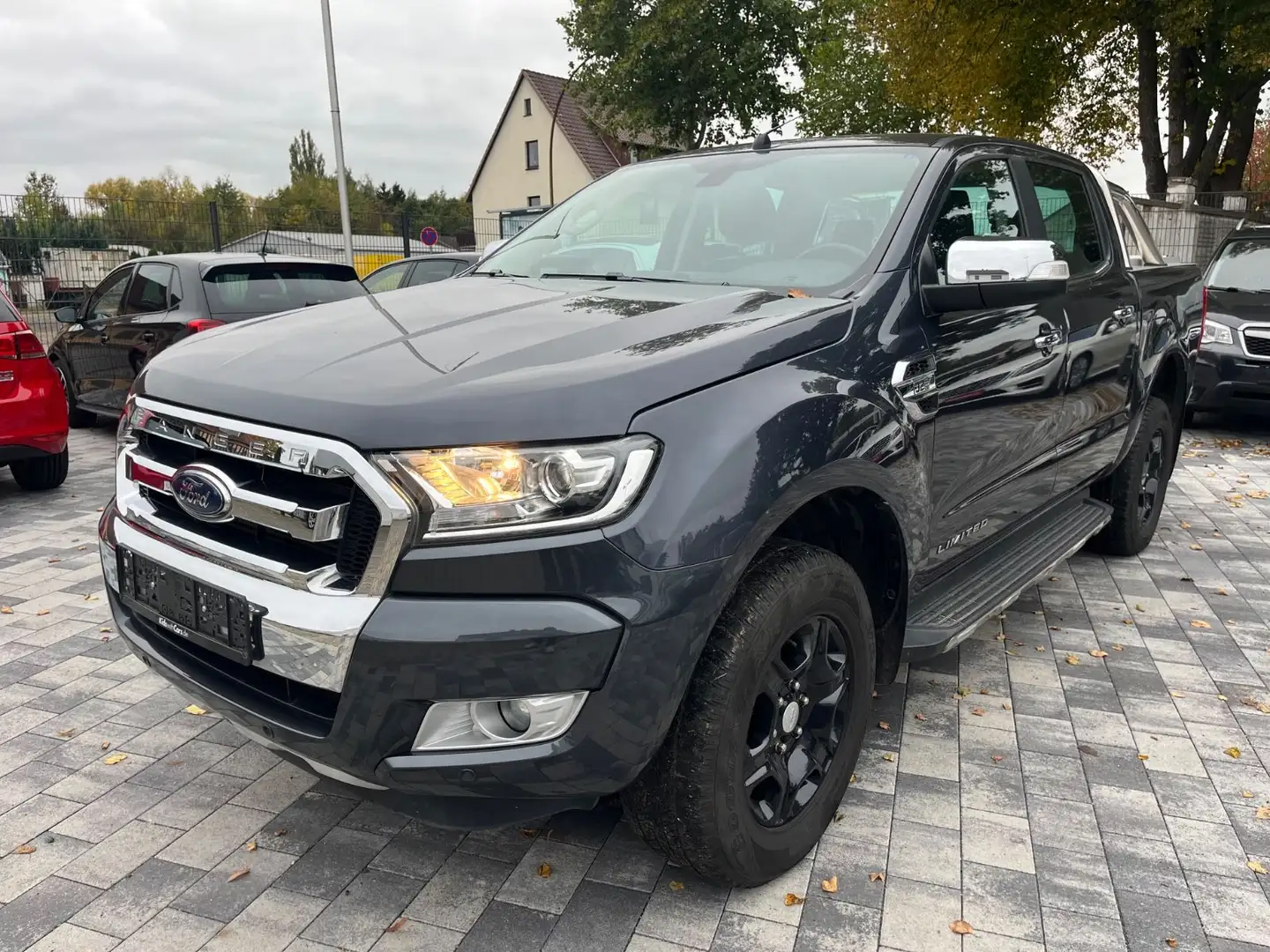 Ford Ranger 3.2 Limited DoKa 4x4 Automatik / Leder / Grau - 1
